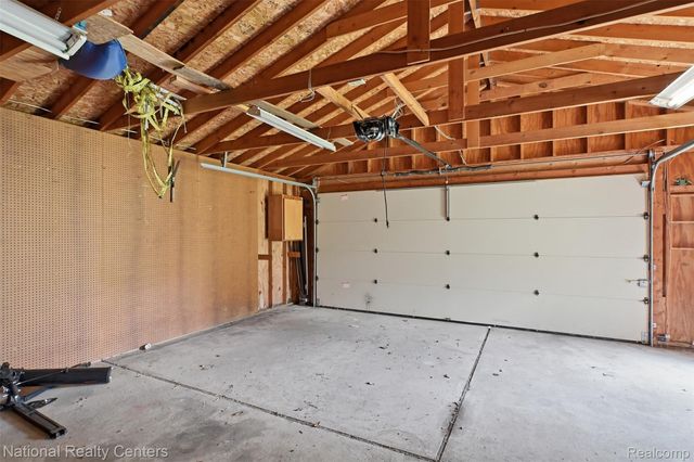 17159 Rougeway Street, Livonia, MI 48152