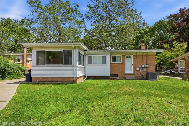 17159 Rougeway Street, Livonia, MI 48152