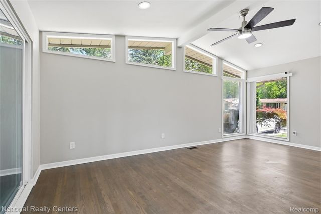 17159 Rougeway Street, Livonia, MI 48152