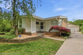 17159 Rougeway Street, Livonia, MI 48152