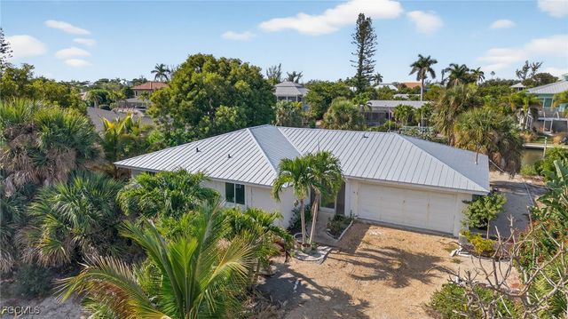 935 Pecten CT, Sanibel, FL 33957