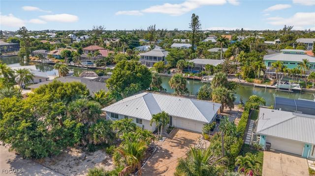 935 Pecten CT, Sanibel, FL 33957