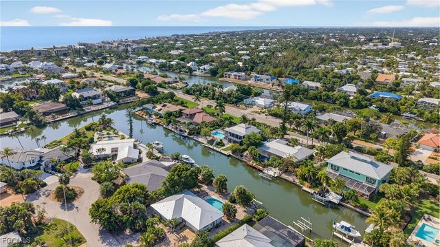 935 Pecten CT, Sanibel, FL 33957