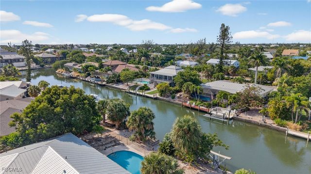 935 Pecten CT, Sanibel, FL 33957