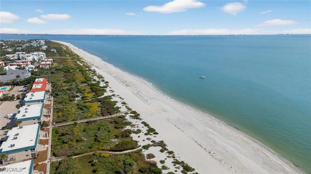 935 Pecten CT, Sanibel, FL 33957