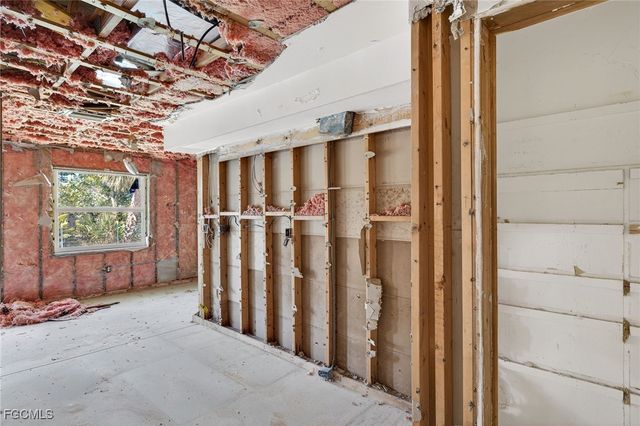 935 Pecten CT, Sanibel, FL 33957