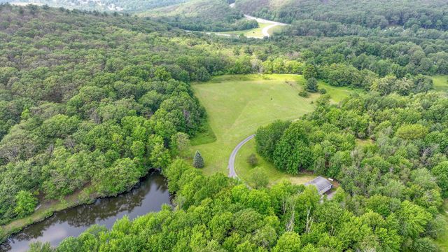 Hide Away Lane, Bloomingburg, NY 12790