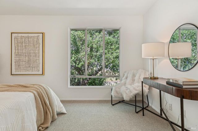 952 Lea Dr, San Rafael, CA 94903