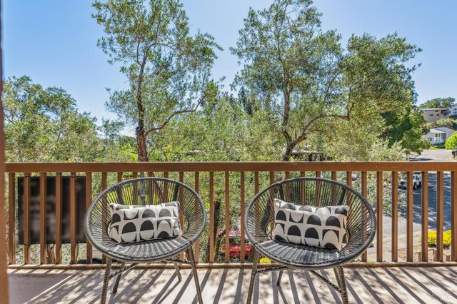 952 Lea Dr, San Rafael, CA 94903