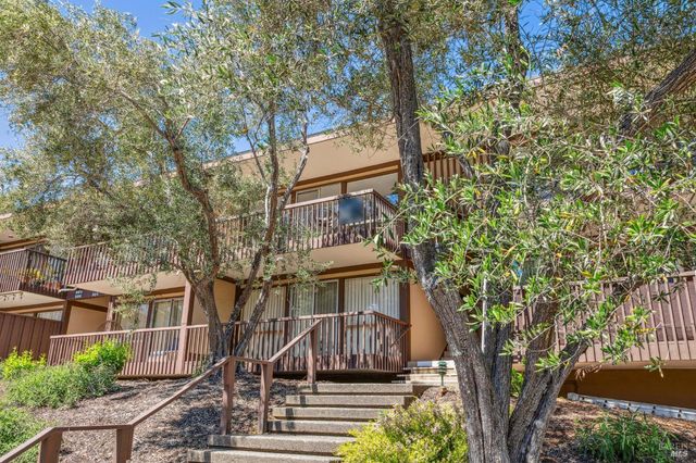 952 Lea Dr, San Rafael, CA 94903