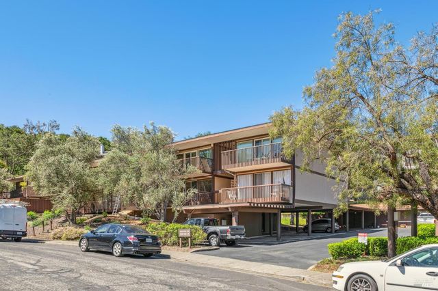 952 Lea Dr, San Rafael, CA 94903