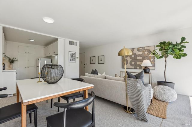 952 Lea Dr, San Rafael, CA 94903