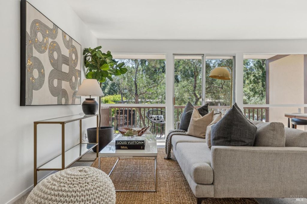 952 Lea Dr, San Rafael, CA 94903