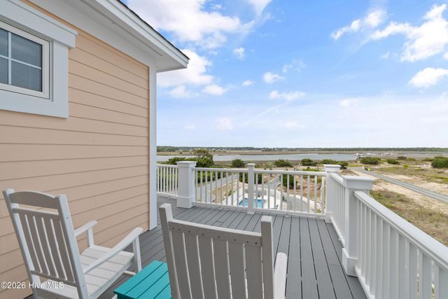 6925 Kings Lynn Drive, Oak Island, NC 28465