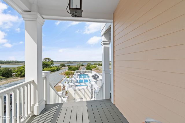 6925 Kings Lynn Drive, Oak Island, NC 28465
