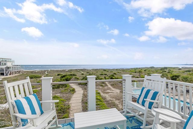 6925 Kings Lynn Drive, Oak Island, NC 28465