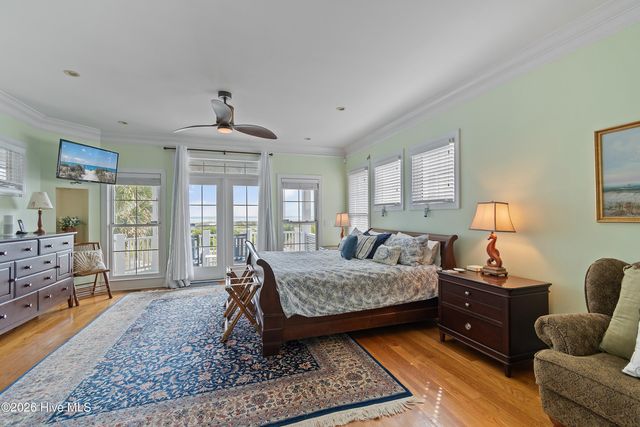 6925 Kings Lynn Drive, Oak Island, NC 28465