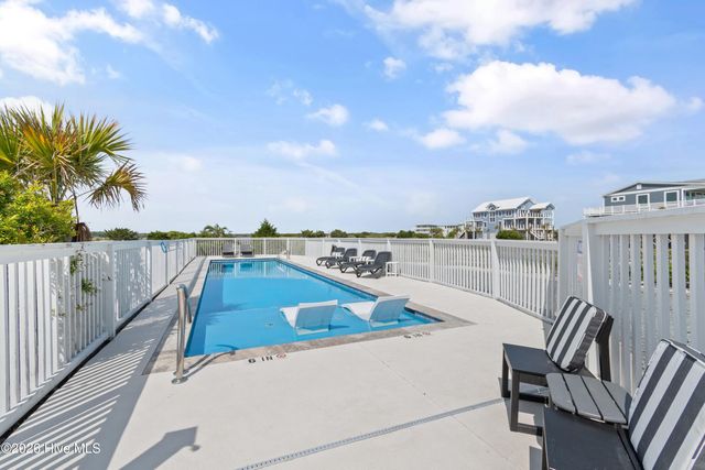 6925 Kings Lynn Drive, Oak Island, NC 28465