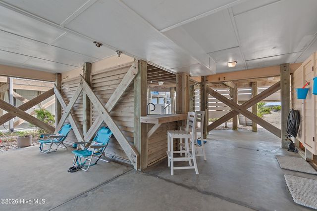 6925 Kings Lynn Drive, Oak Island, NC 28465