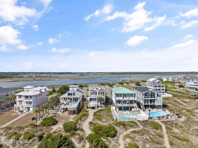 6925 Kings Lynn Drive, Oak Island, NC 28465