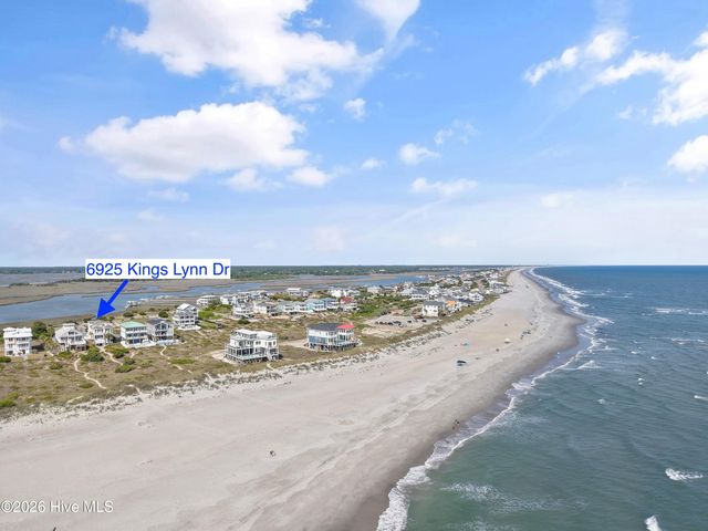 6925 Kings Lynn Drive, Oak Island, NC 28465