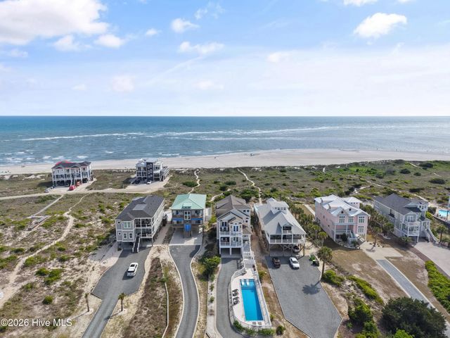 6925 Kings Lynn Drive, Oak Island, NC 28465