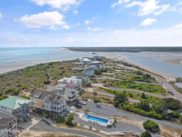 6925 Kings Lynn Drive, Oak Island, NC 28465