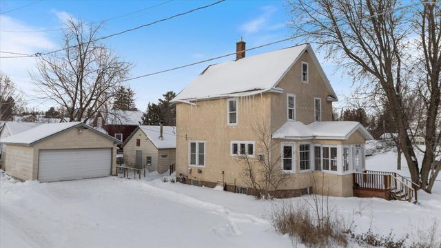 217 3rd Avenue NW, Chisholm, MN 55719