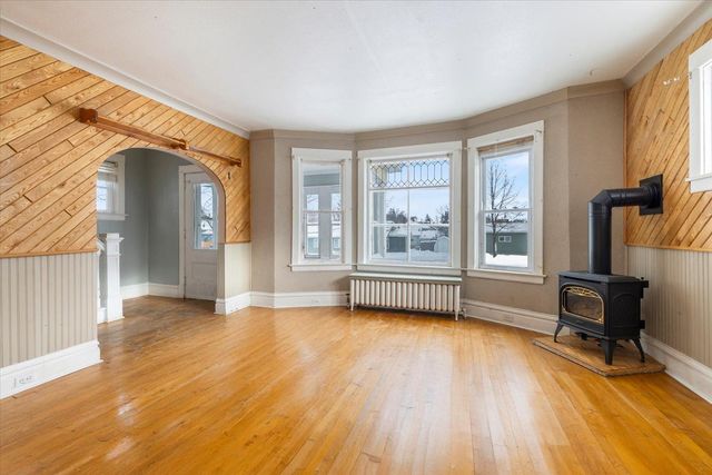 217 3rd Avenue NW, Chisholm, MN 55719