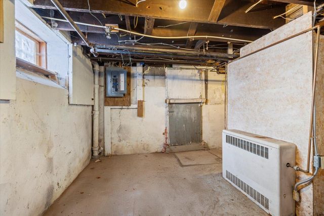 217 3rd Avenue NW, Chisholm, MN 55719