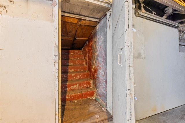 217 3rd Avenue NW, Chisholm, MN 55719