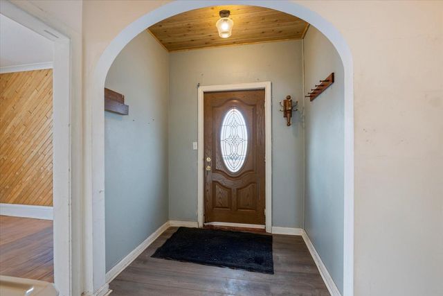 217 3rd Avenue NW, Chisholm, MN 55719