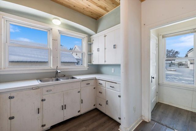 217 3rd Avenue NW, Chisholm, MN 55719