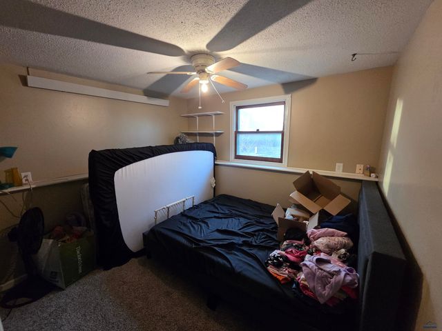 511 BLUEBIRD DR, Box Elder, SD 57719