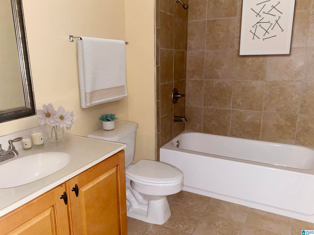 475 River Forest Ln Ste 2440, Talladega, AL 35160