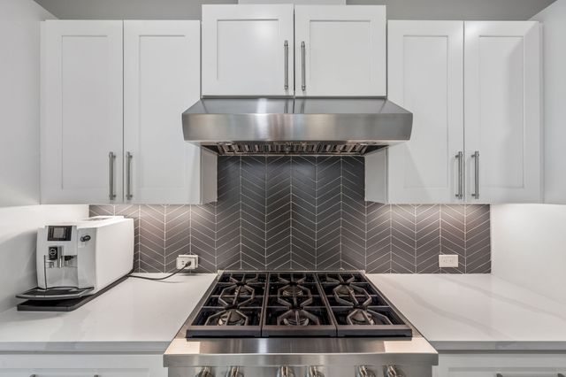 700 12th Ave S Unit 701, Nashville, TN 37203