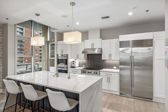 700 12th Ave S Unit 701, Nashville, TN 37203