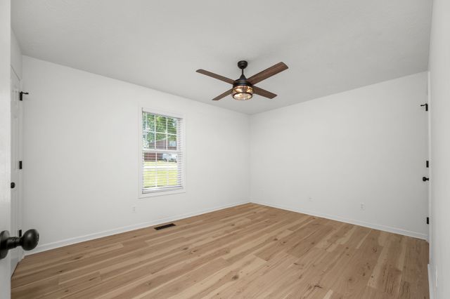 125 Branford Dr, Smyrna, TN 37167