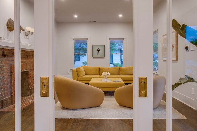 732 Haines Avenue, Dallas, TX 75208