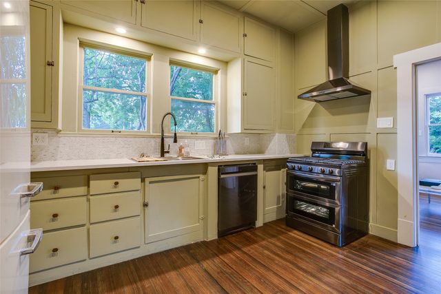 732 Haines Avenue, Dallas, TX 75208