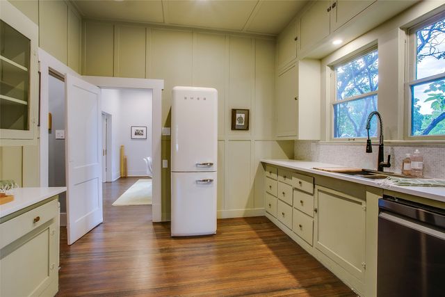 732 Haines Avenue, Dallas, TX 75208