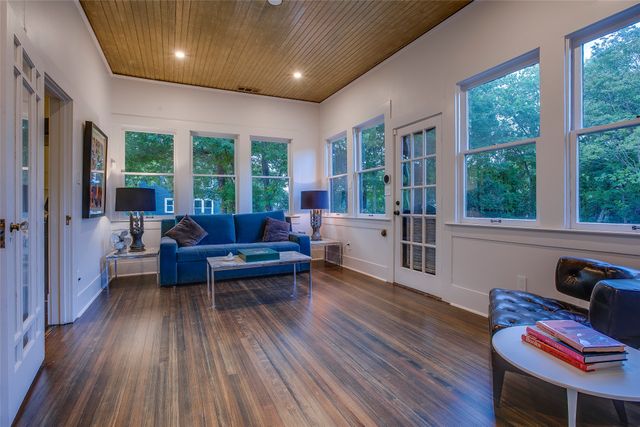 732 Haines Avenue, Dallas, TX 75208