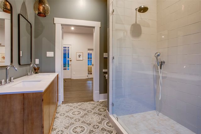 732 Haines Avenue, Dallas, TX 75208