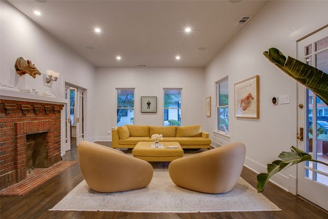 732 Haines Avenue, Dallas, TX 75208