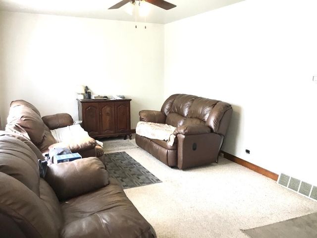 4812 S Leclaire Avenue, Chicago, IL 60638