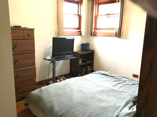 4812 S Leclaire Avenue, Chicago, IL 60638