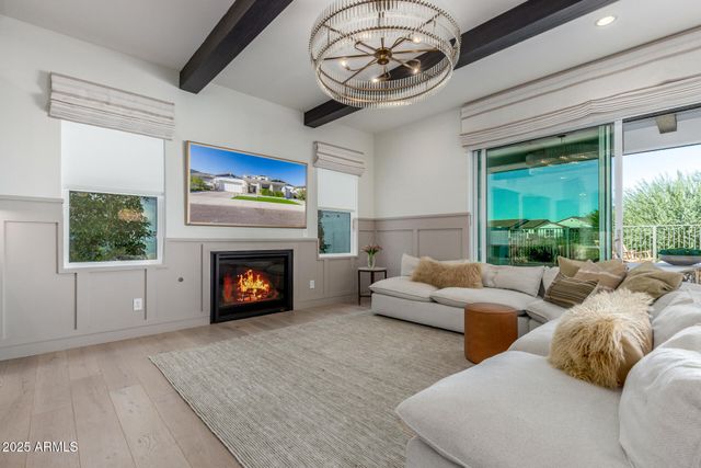 17336 W CRAWFORDSVILLE Drive, Surprise, AZ 85388