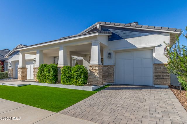 17336 W CRAWFORDSVILLE Drive, Surprise, AZ 85388