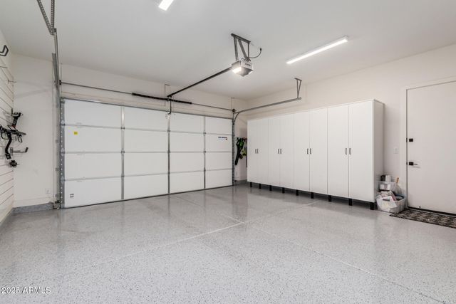 17336 W CRAWFORDSVILLE Drive, Surprise, AZ 85388