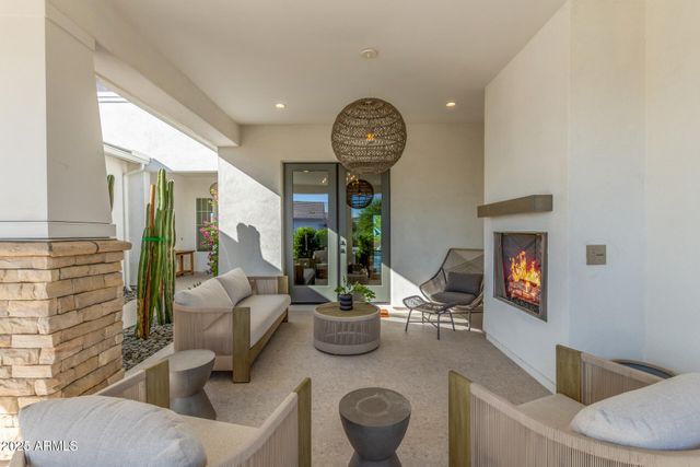 17336 W CRAWFORDSVILLE Drive, Surprise, AZ 85388